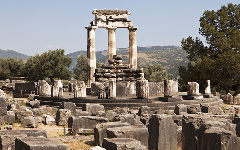 The ruins of the sanctuary of Athena at Delphi (Dreamstime)