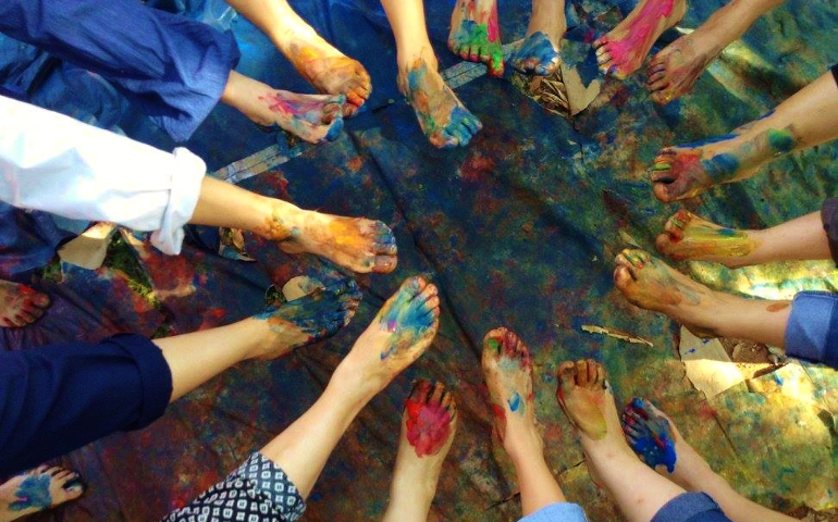 Society of St. Teresa of Jesus junior sisters participate in a solidarity activity while in Latin America. (Giselle Gomez)