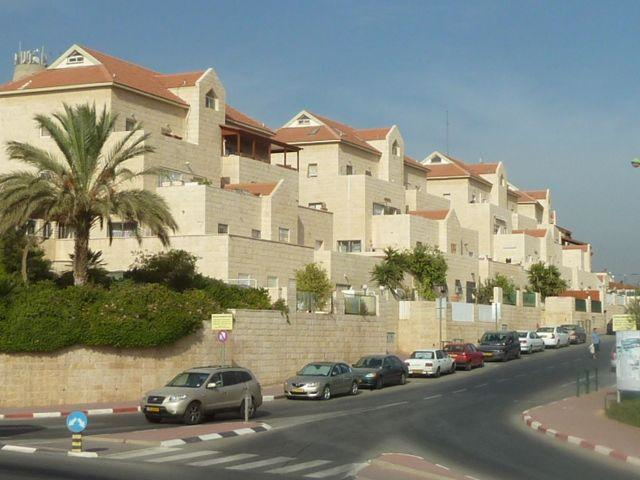 Ma'ale Adumim Israeli settlement, November 2012. (George Meek)