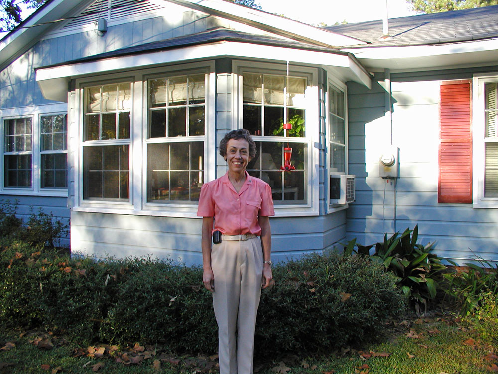 Sr. Margaret Held of the School Sisters of St. Francis, in front of her home in Durant, Mississippi (Courtesy of the School Sisters of St. Francis)