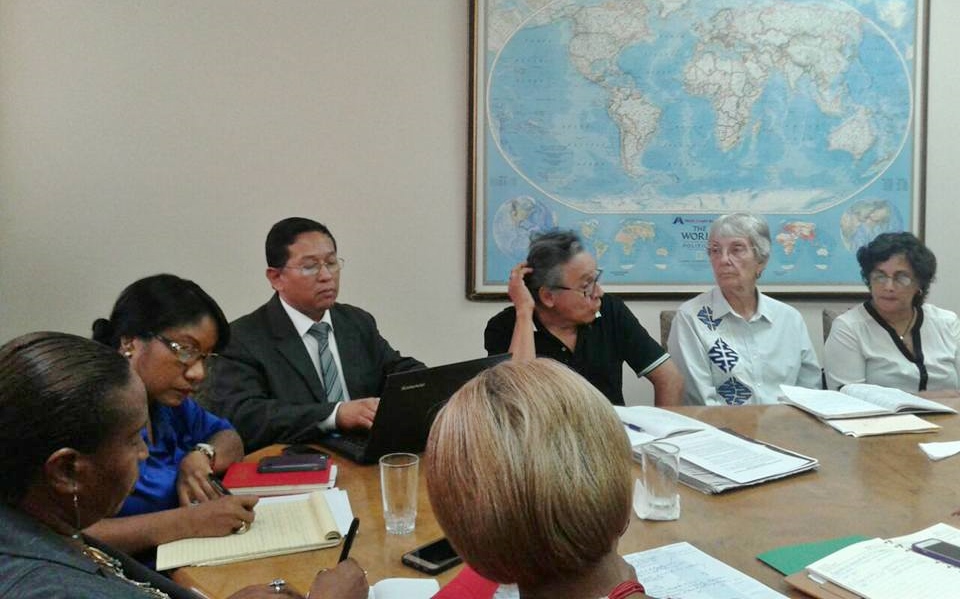 Sr. Melinda Roper, second from right, attended the meeting with government officials on behalf of Alianza para un Mejor Darien on April 3, where she spoke of the case of journalist Ligia Arreaga and the destruction of the Matusaragatí wetlands. Osvaldo Jordán, executive director of Alianza para Conservation y Desarrollo, is pictured fourth from the right. (Courtesy of Feliciano Santos)