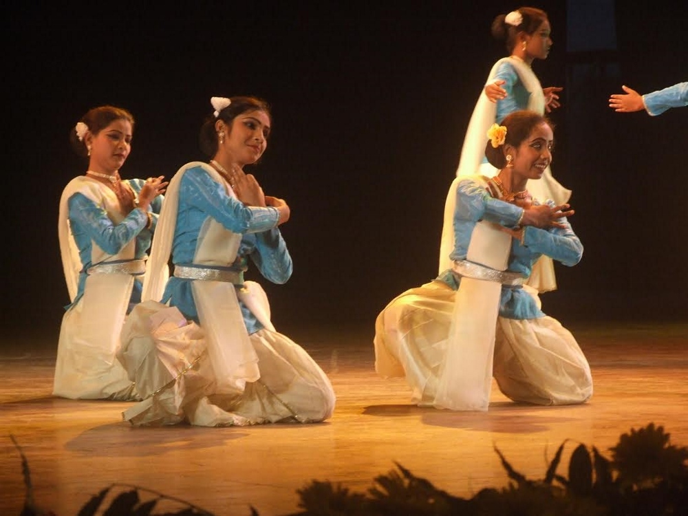 A dance tribute to Mother Teresa by the children from Missionaries of Charity homes in Kolkata. (GSR photo / Julian S. Das)