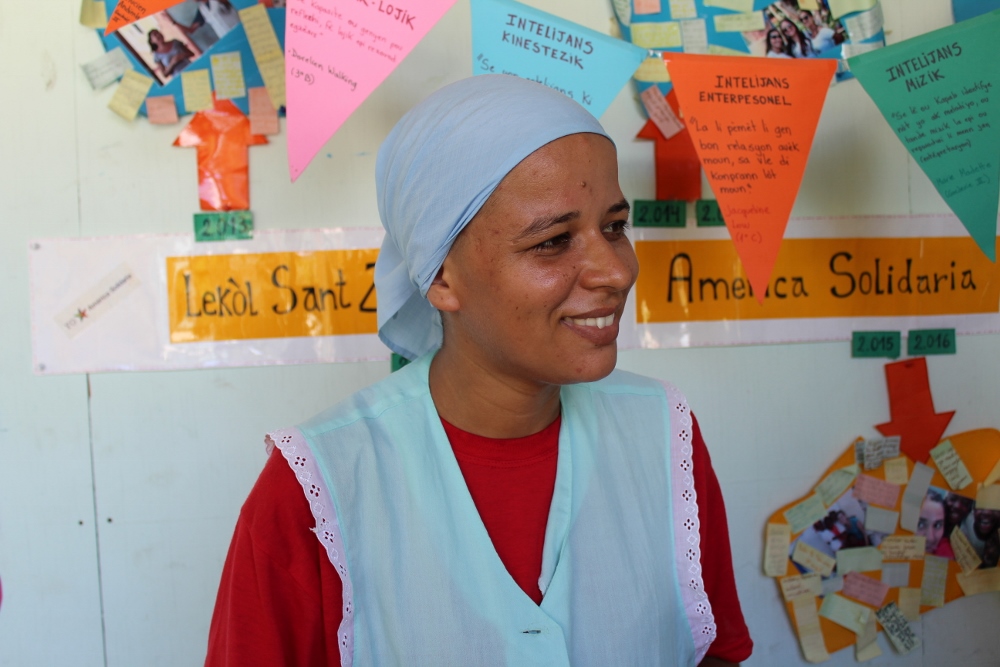 Brazilian Sr. Renata Lópes works with a group of Brazilian women and men religious known as Misión Belem. (GSR photo / Chris Herlinger)