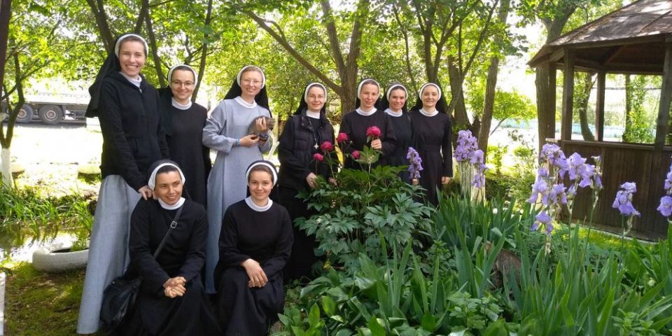 Sisters who have professed temporary vows to the Basilian Sisters from the Most Holy Trinity Province meet in spring 2021. (Courtesy of Mahdalyna Nadiya Vytvytska)