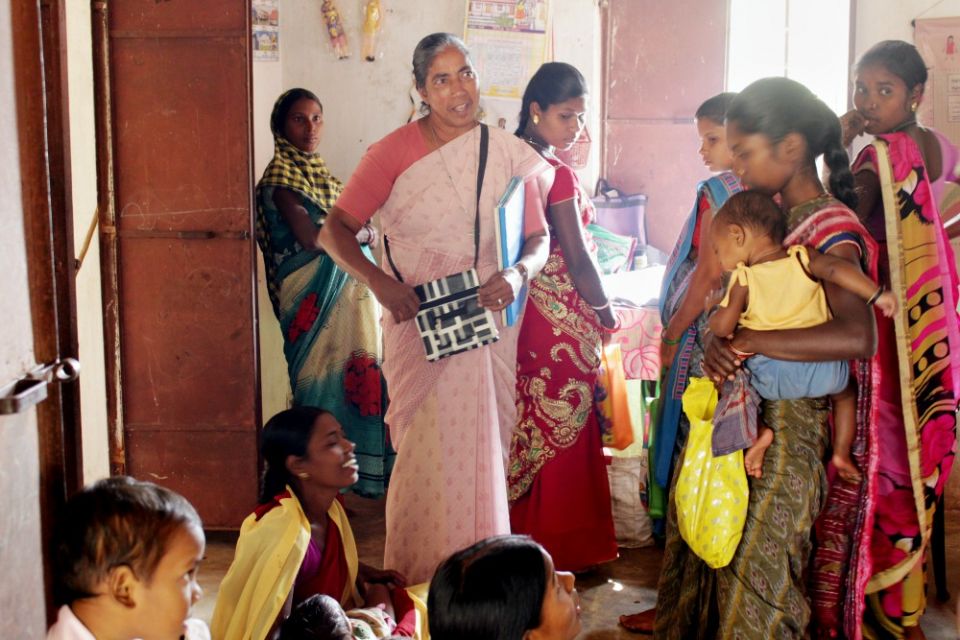 Sister Lisha, a nurse, makes regular visits to a nearby health center to give guidance to young mothers. (Tessy Jacob) Sister Lisha, a nurse, makes regular visits to a nearby health center to give guidance to young mothers. (Tessy Jacob)