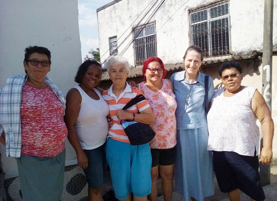 Sr. Thérèse Hope Merandi, second from right, with mothers and community workers in the base communities in Favela Chácara do Céu, Borel, Rio de Janeiro (Courtesy of Thérèse Hope Merandi)