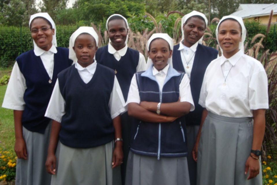 Sister Leah's first novices (Courtesy of Leah Kavugho Paluku)