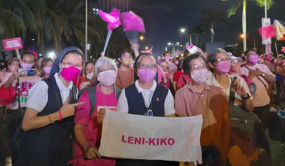 Holy Spirit sisters at the mammoth campaign rally on April 23, the birthday of presidential candidate Leni Robredo in Pasay City in Metro Manila with an estimated crowd of approximately. 500,000. (Courtesy of SSpS Sisters