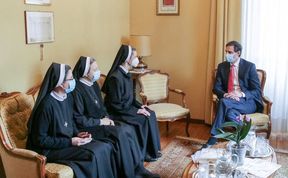Wopke Hoekstra, deputy prime minister and minister of foreign affairs of the Netherlands, visited the Generalate of the Order of St. Basil the Great in Rome on March 18 to hear firsthand about how the congregation's sisters in Ukraine are helping refugees