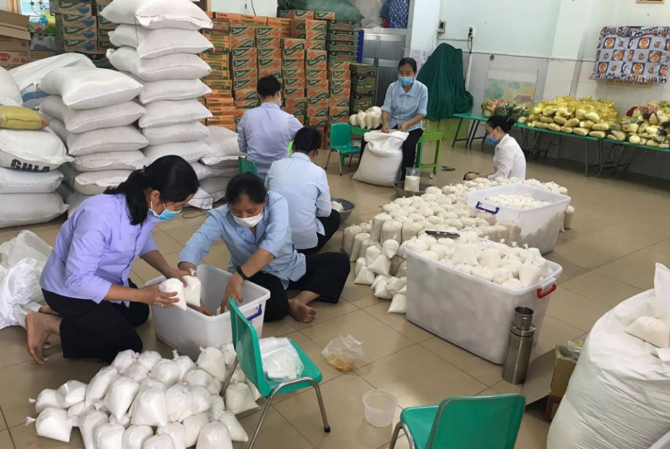 Free market for those in need Dominican sisters prepare gifts for the homeless, the unemployed and those in need via a "free market" during the pandemic, in the Archdiocese of Ho Chi Minh City, in Vietnam. (Courtesy of Mary Nguyen Thi Phuong Lan)
