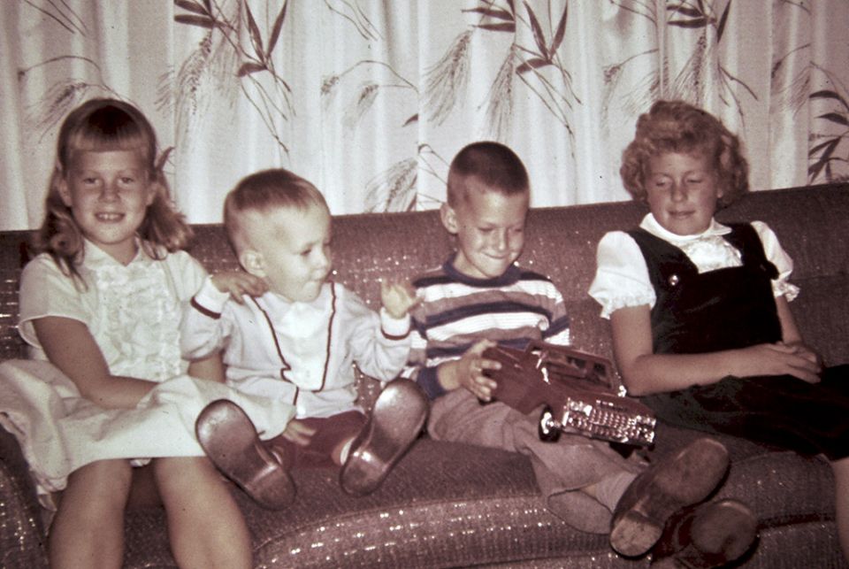 Jane Herb and siblings, 1960 Eleven-year-old Jane Herb, far right, poses in 1960 with her siblings, from left, Marge, Paul and Jim (Courtesy of Jane Herb)