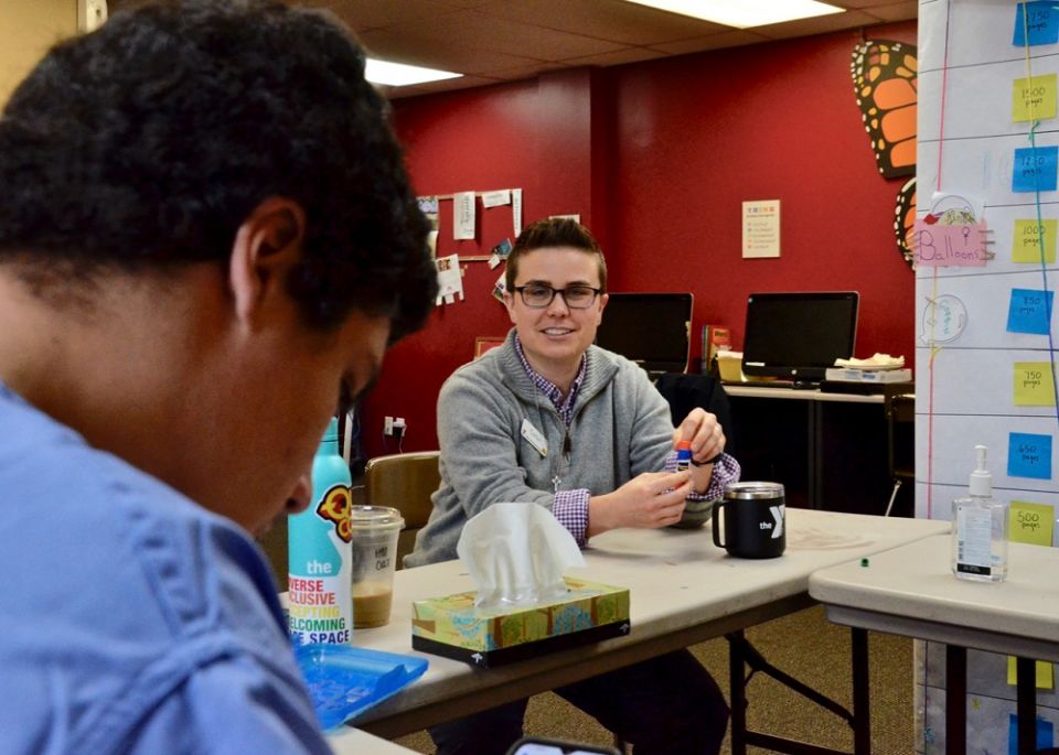 Troy (not his real name), left, is a client at YMCA Safe Place Services in Louisville, Kentucky, where Providence Sr. Corbin Hannah, right, is youth development coordinator. (GSR file photo) Troy (not his real name), left, is a client at YMCA Safe Place Services in Louisville, Kentucky, where Providence Sr. Corbin Hannah, right, is youth development coordinator. (GSR file photo)