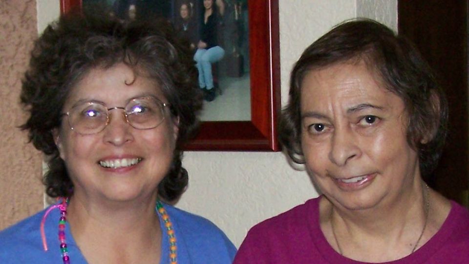 Presentation Sr. Maria Lopez, left, and her sister Lucy at Christmas 2008, nine months after Maria donated a kidney to Lucy (Courtesy of Maria Lopez)