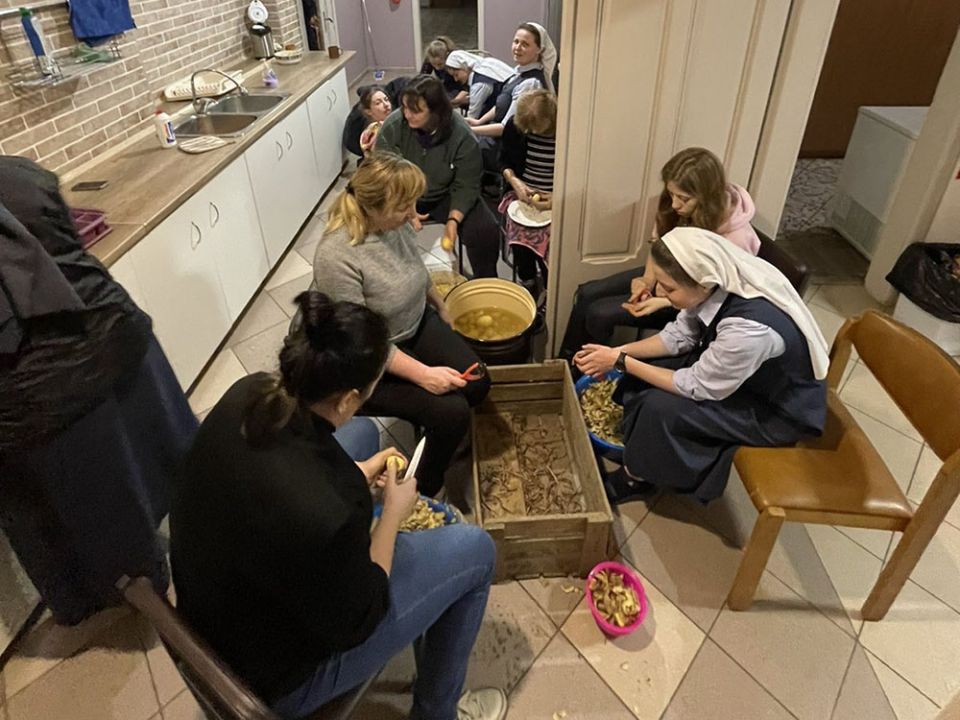 Sisters of St. Joseph of Saint-Marc prepare food for refugees sheltered in their convent in Mukachevo, a town in western Ukraine. (Courtesy of Ligi Payyappilly)