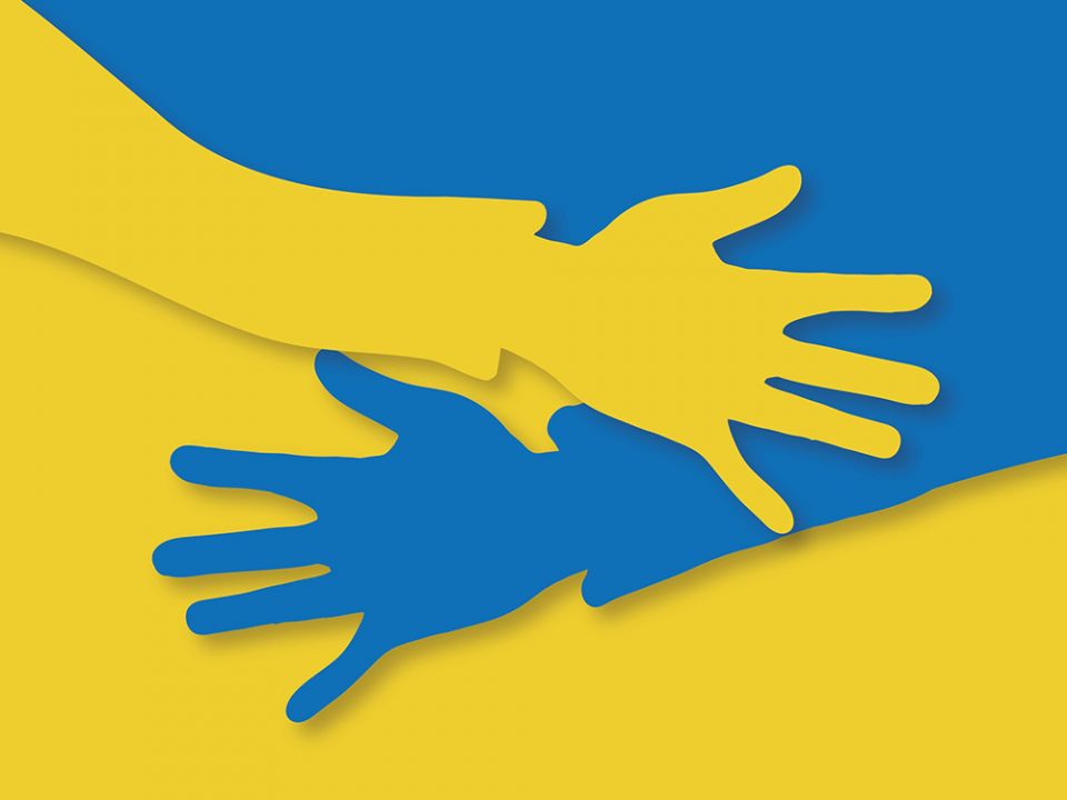 Hands in Ukraine flag colors (Pixaby/Alexandra Koch)