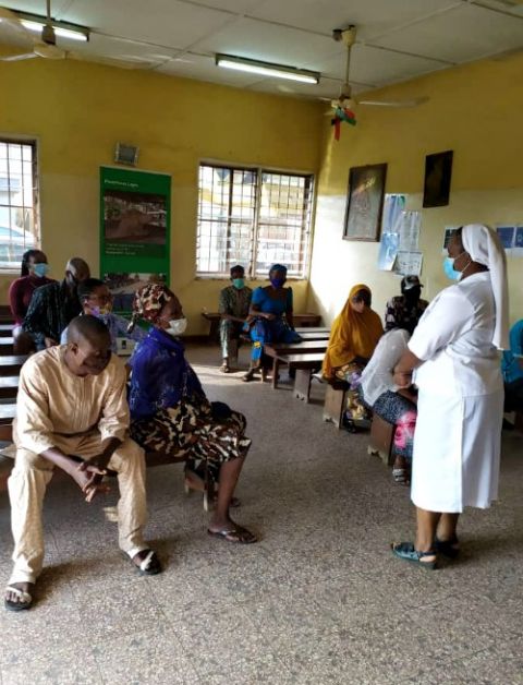 Notre Dame de Namur Sr. Prisca Igbozulike holds a COVID-19 awareness workshop for her patients at St. Catherine of Siena Medical Centre in Lagos, Nigeria. (Patrick Egwu) Notre Dame de Namur Sr. Prisca Igbozulike holds a COVID-19 awareness workshop for her patients at St. Catherine of Siena Medical Centre in Lagos, Nigeria. (Patrick Egwu)