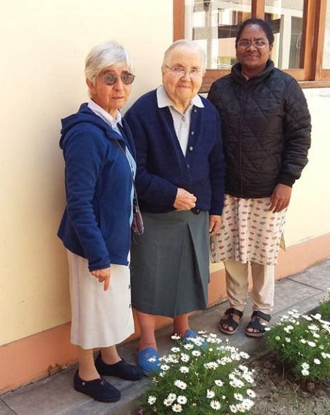 Sister Hilda with some elderly sisters in her community (Courtesy of Hilda Mary Bernath)