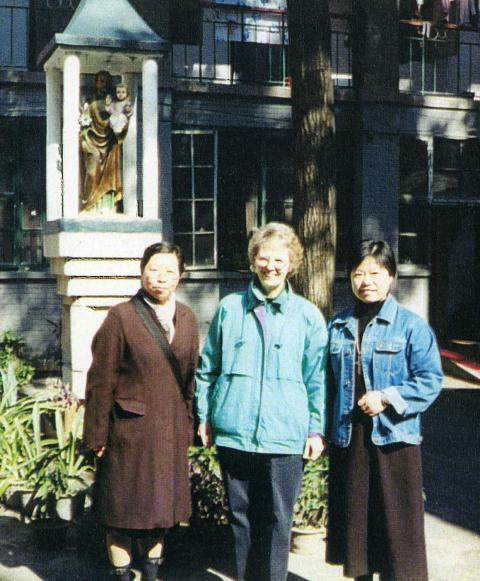 Sr. Joyce Meyer poses with two sisters