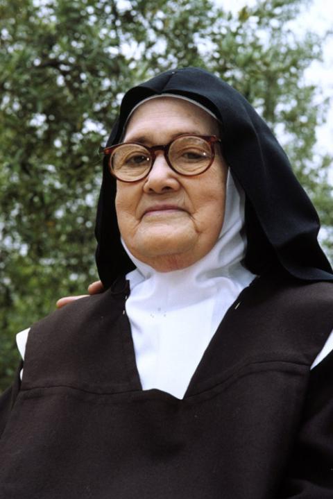 Carmelite Sr. Lucia dos Santos is seen in this May 16, 2000, file photo. (OSV News/Courtesy of Shrine of Fatima)