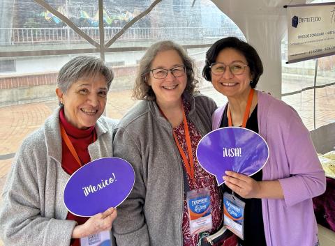 Hermanas Bracamontes, Brockwell y Leija en el IV Congreso Latinoamericano y del Caribe de Vida Religiosa celebrado en Bogotá Hna. Maricarmen Bracamontes, OSB; Hna. Molly Brockwell, OSB; y Hna. Helga Leija en el IV Congreso Latinoamericano y del Caribe de Vida Religiosa realizado en Bogotá del 24 al 26 de noviembre de 2023. (Foto: Molly Brockwell)