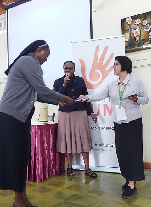 En noviembre de 2023, la Hna. Abby Avelino viajó a Nairobi para reunirse con las hermanas de Talitha Kum Kenia en reconocimiento a su trabajo de base. (Foto: cortesía de Abby Avelino)