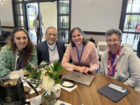 Theologians and religious from North, Central, and South America at the bilingual conference "Synodality in America: People on the Move, Dialogue, and New Contexts." Theologians and religious from North, Central, and South America at the bilingual conference "Synodality in America: People on the Move, Dialogue, and New Contexts."