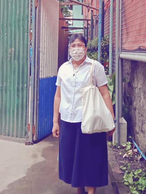Sr. Juanita Daño heads to her first Misa de Gallo with the Good Shepherd community after nine months of self-imposed separation. (Provided photo)