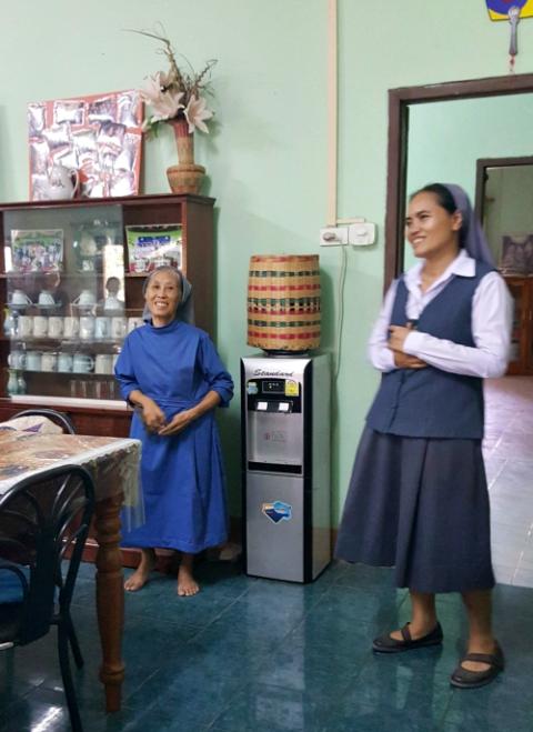 Sr. Manivong Phasangkhonesy, left, and Sr. Latsamy Savivanh, right (Mayhoua Moua) Sr. Manivong Phasangkhonesy, left, and Sr. Latsamy Savivanh, right (Mayhoua Moua)