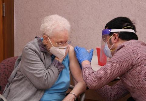 Sr. Mary Kormanec of the Sisters of Charity of Cincinnati, Ohio, receives the COVID-19 vaccine Jan. 6. (Courtesy of the Sisters of Charity of Cincinnati)