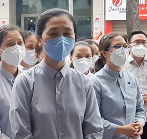 Mary Queen sisters and other volunteers attend an Aug. 20 ceremony at Minh Tam Hotel to mark the fourth time sending religious volunteers to hospitals for COVID-19 patients in Ho Chi Minh City, Vietnam. (Joachim Pham)