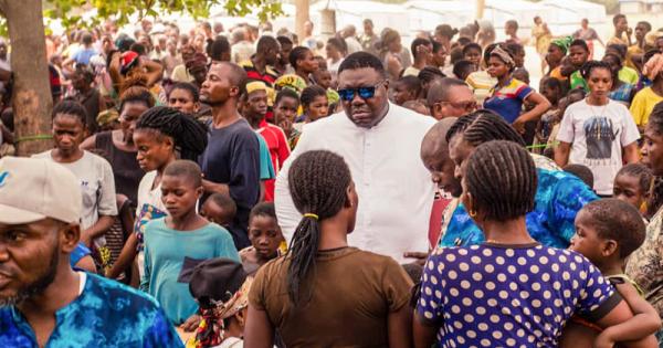 Nigerian Catholics bring comfort and care to displaced survivors of violence