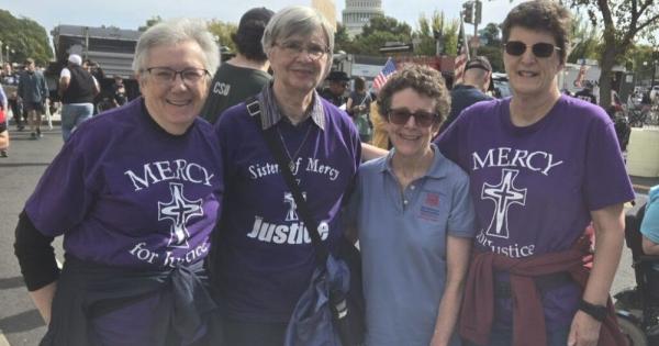 Monday Starter: In person and online, sisters take part in 'No Kings' demonstrations