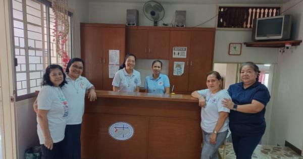 Filipino sisters care for bodies, souls of poor in Quezon City health clinic