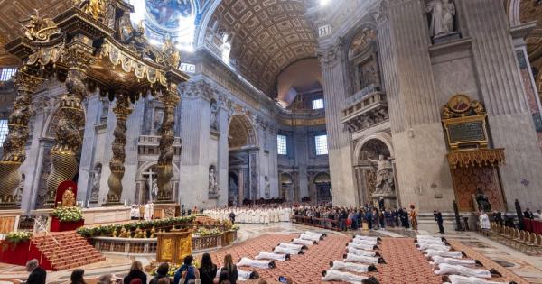 Vatican commission votes against ordaining female deacons