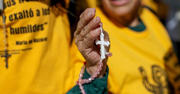 This Advent, pray the migration mysteries of the rosary