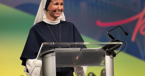 'Children need you, they need your presence,' Sister of Life tells educators at convention