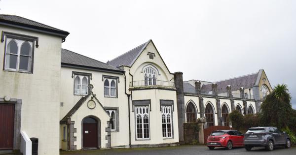 Diverse practices flourish in English-speaking church