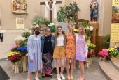 Sr. Jennifer Wilson and her students at the annual mother-daughter Mass at Mount Mercy Academy in Buffalo, New York (Michele Melligan)
