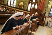 Sisters of Life pray at Mass. (Courtesy of the Sisters of Life)