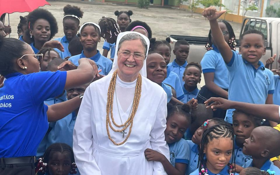 Mother Chiara Cazzuola visits a school in Benguela, Angola, in 2024. (©Istituto Figlie di Maria Ausiliatrice)