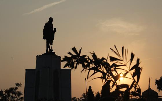 A statue of Gandhi in Jaipur, India (Wikimedia Commons/Vatsaltyagi)
