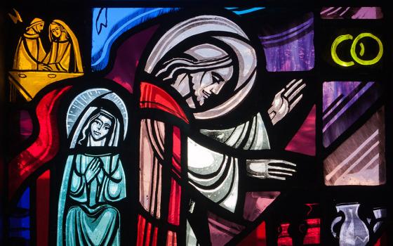 The wedding feast at Cana, depicted in stained glass at the Church of the Most Holy Rosary, Tullow, County Carlow, Ireland (Wikimedia Commons/Andreas F. Borchert)