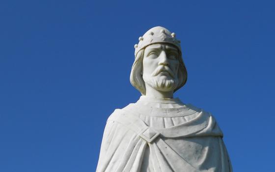 A statue of St. Olaf of Norway, seen at St. Olaf Parish in Poulsbo, Washington (Wikimedia Commons/Nick Hoke)