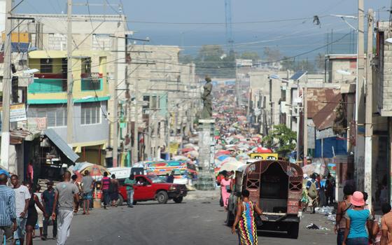 Streets of the Haitian capital of Port-au-Prince in 2016. The streets, never safe, are now more perilous because of serious insecurity and the rise of kidnappings and abductions. (GSR photo/Chris Herlinger)