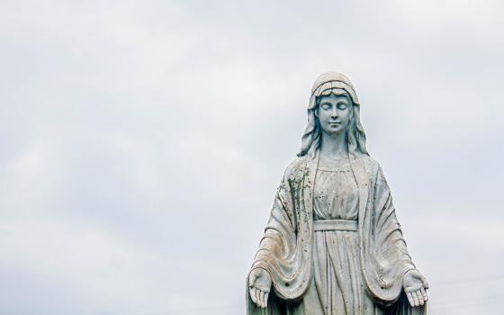 A statue of Mother Mary (Unsplash/Gianna B)