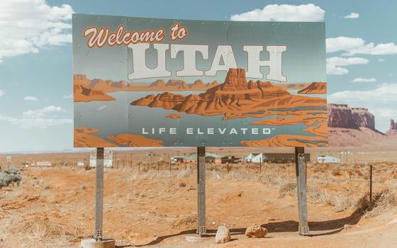 Welcome to Utah billboard (Unsplash/Taylor Brandon)