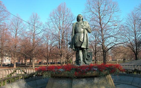 A Christopher Columbus statue is pictured in Chicago's Arrigo Park in a 2003 photo. (Wikimedia Commons/David Wilson, CC BY 2.0)