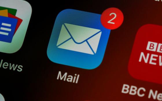 cellphone icons, including one for mail