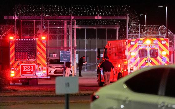 Emergency vehicles arrive at Riverbend Maximum Security Institution after the execution of Christa Pike was halted Sept. 30, 2026, in Nashville, Tenn. (AP/George Walker IV)