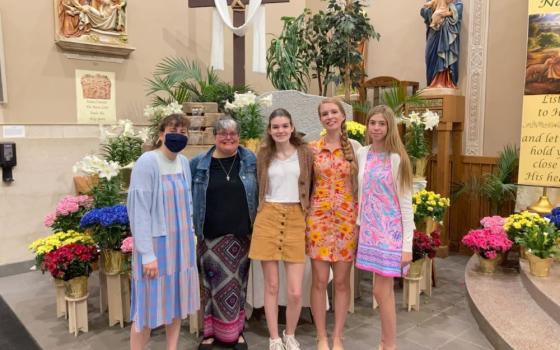 Sr. Jennifer Wilson and her students at the annual mother-daughter Mass at Mount Mercy Academy in Buffalo, New York (Michele Melligan)